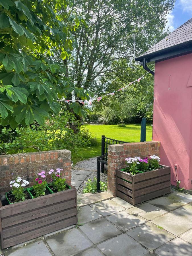 Swallow Cottage At Duffryn Mawr Cottages Hensol Bagian luar foto